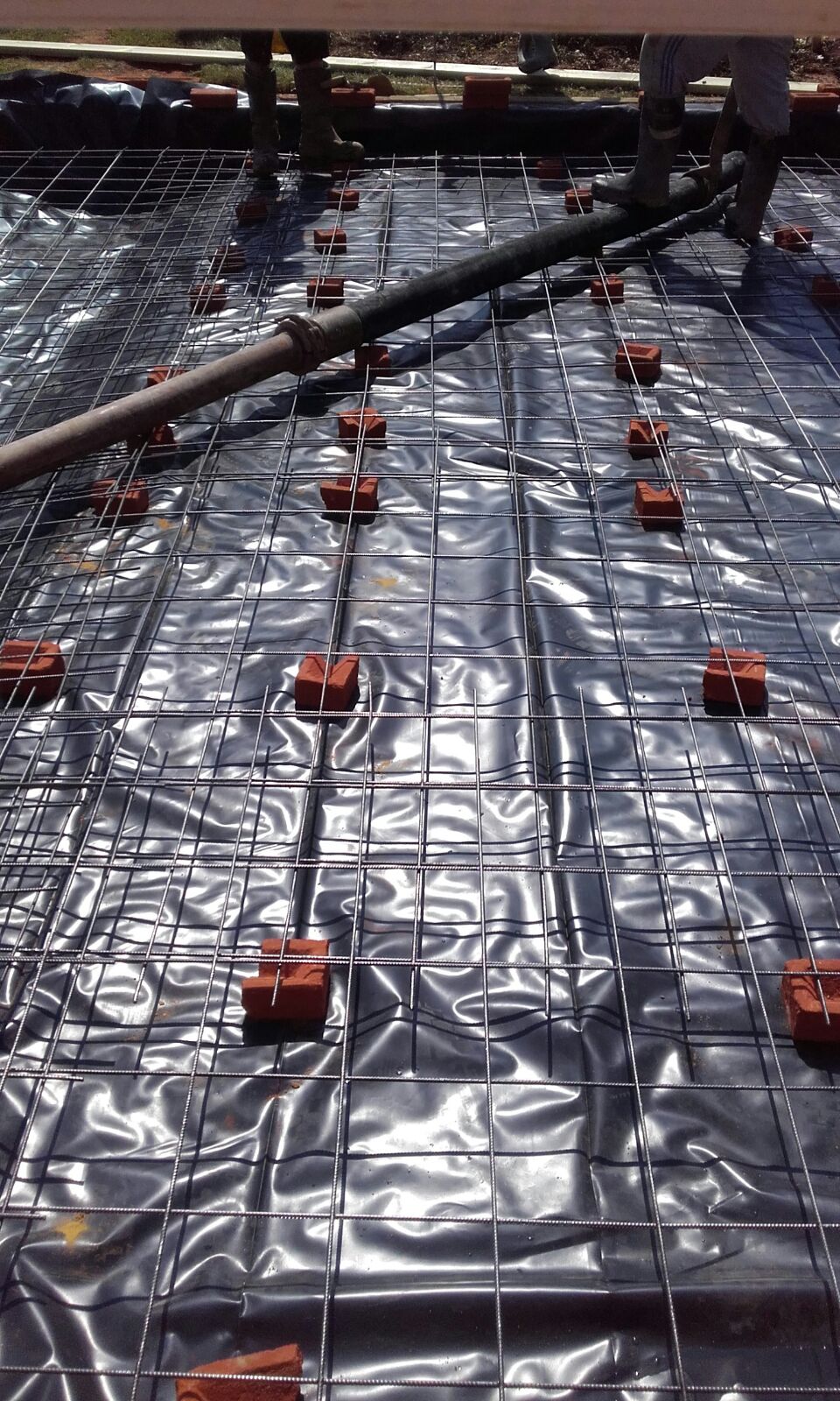 extension damp membrane and reinforcing mesh